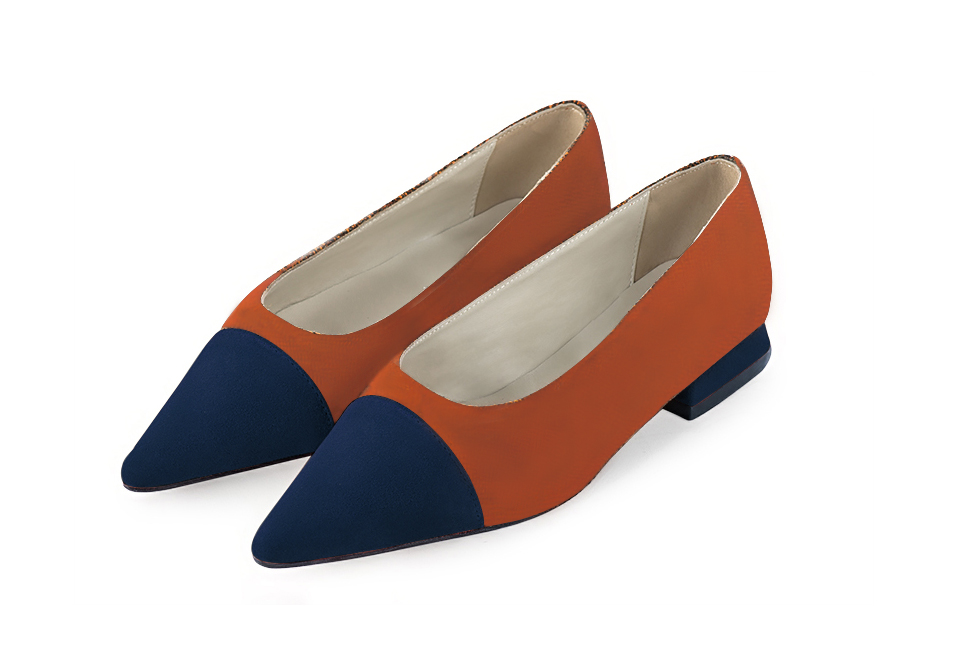 Navy blue and terracotta orange women's dress pumps, with a round neckline. Pointed toe. Flat block heels. Front view - Florence KOOIJMAN